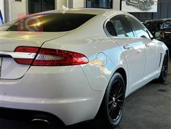 جاكوار XF